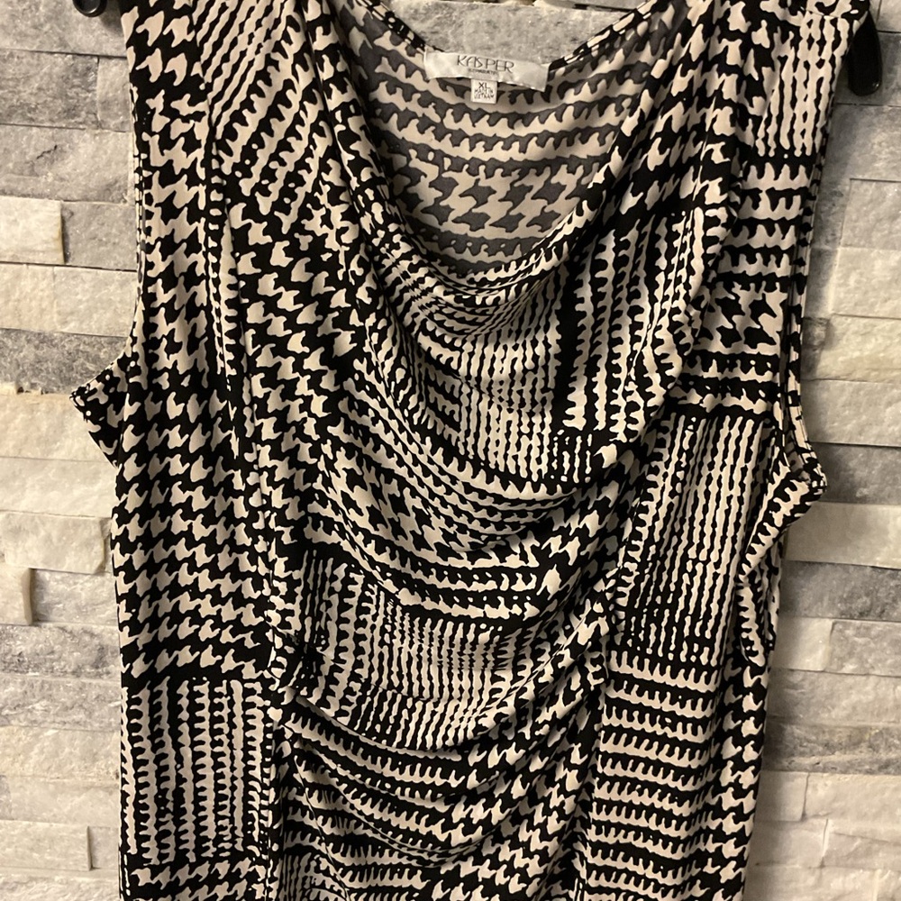 Kasper Monochrome Houndstooth Sleeveless Top
